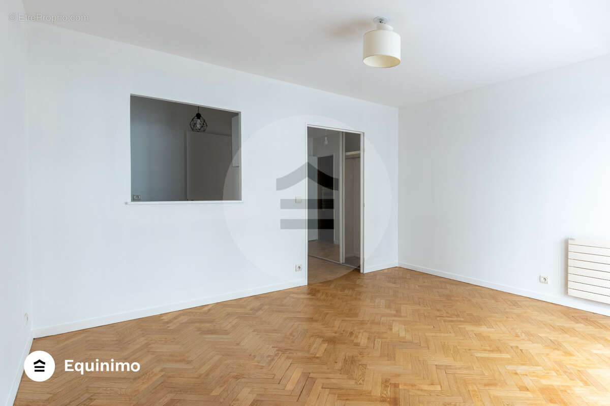 Appartement à LEVALLOIS-PERRET