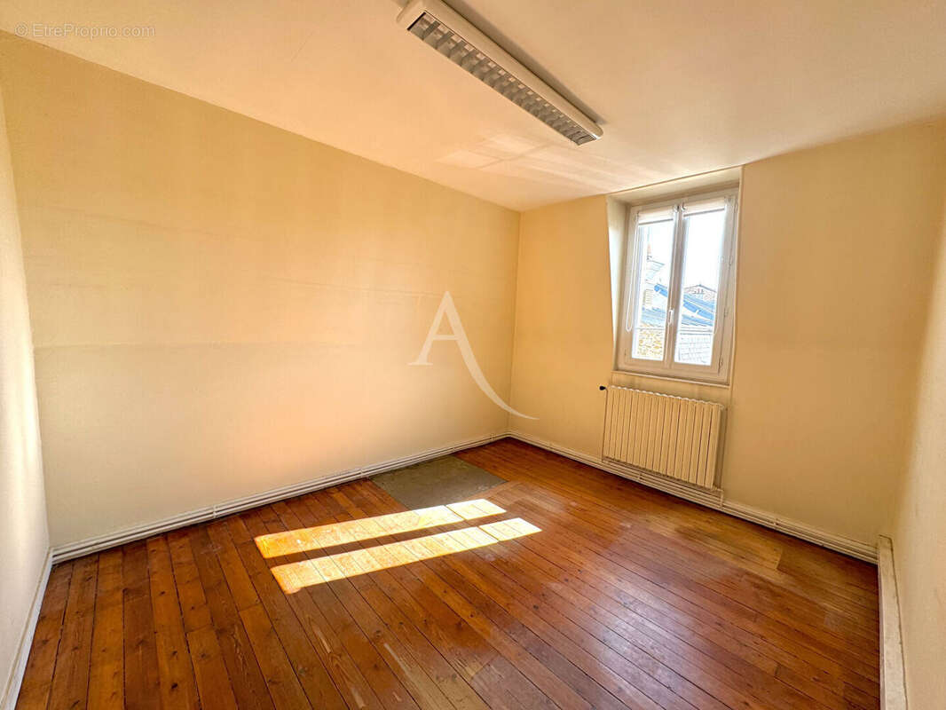Appartement à FONTENAY-SOUS-BOIS