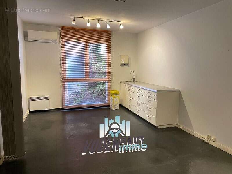 Commerce à VILLENEUVE-TOLOSANE