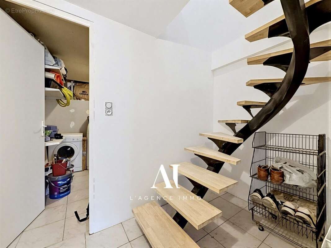 Maison 36 m² à Saint-Maurice-De-Remens  - photo 7