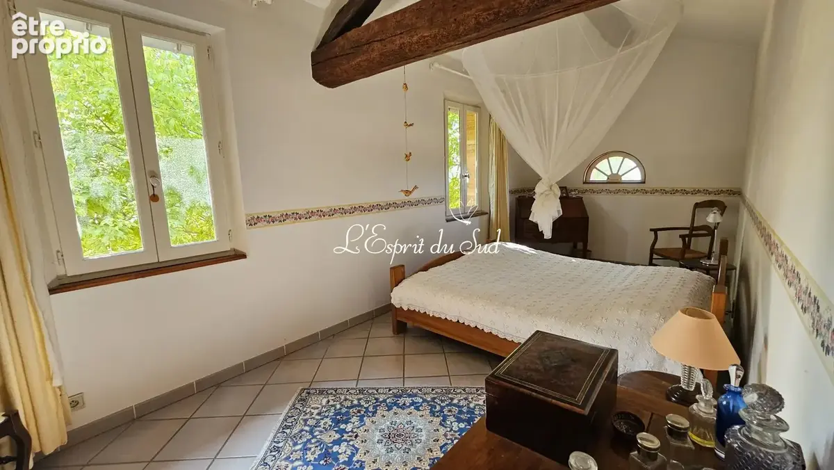 Maison 340 m² à Grazac  - photo 9