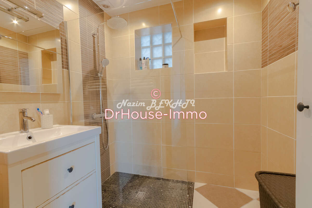 Maison à BONNIERES-SUR-SEINE