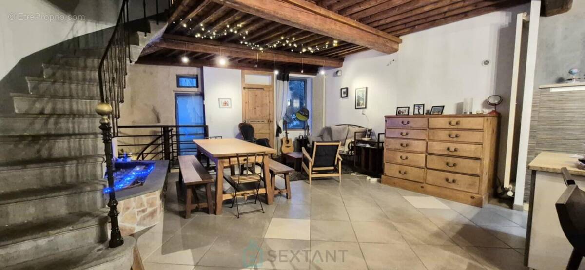 Maison à VEYRE-MONTON