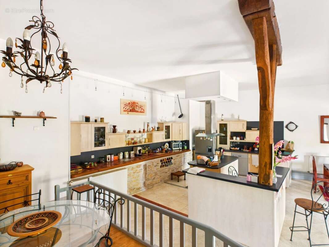 Maison de charme avec beaux volumes - photo 6