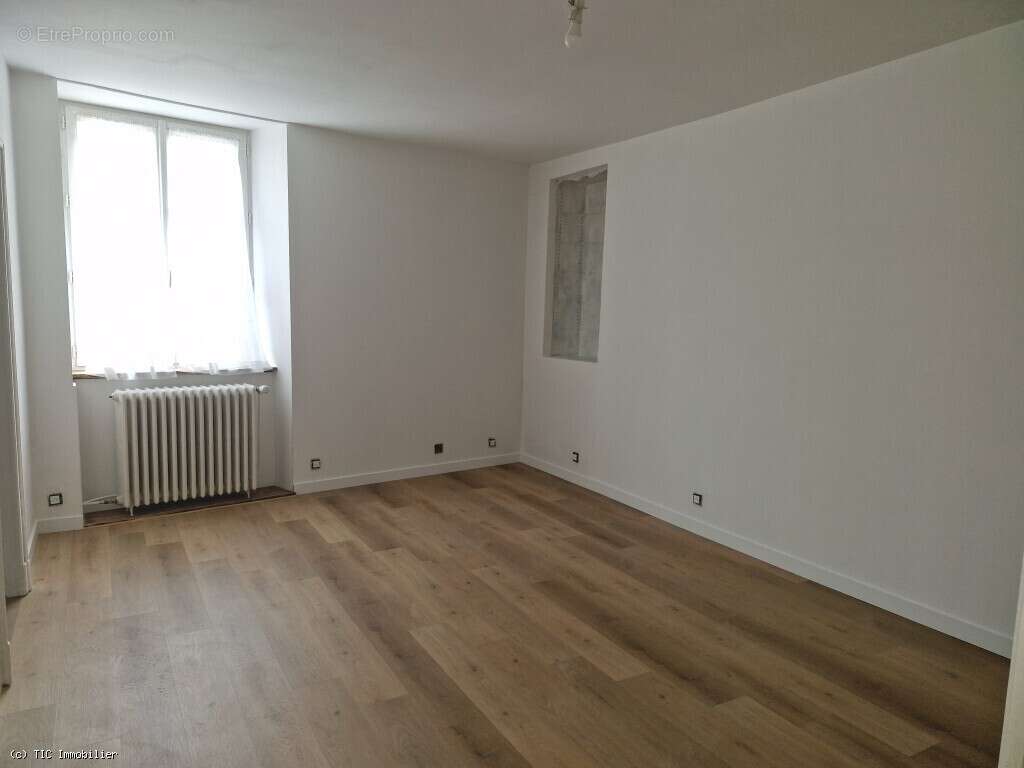 Maison à RUFFEC
