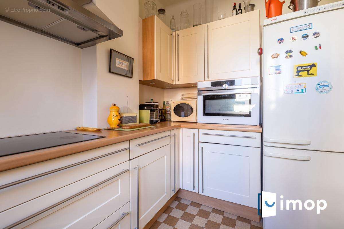 Appartement à PARIS-14E