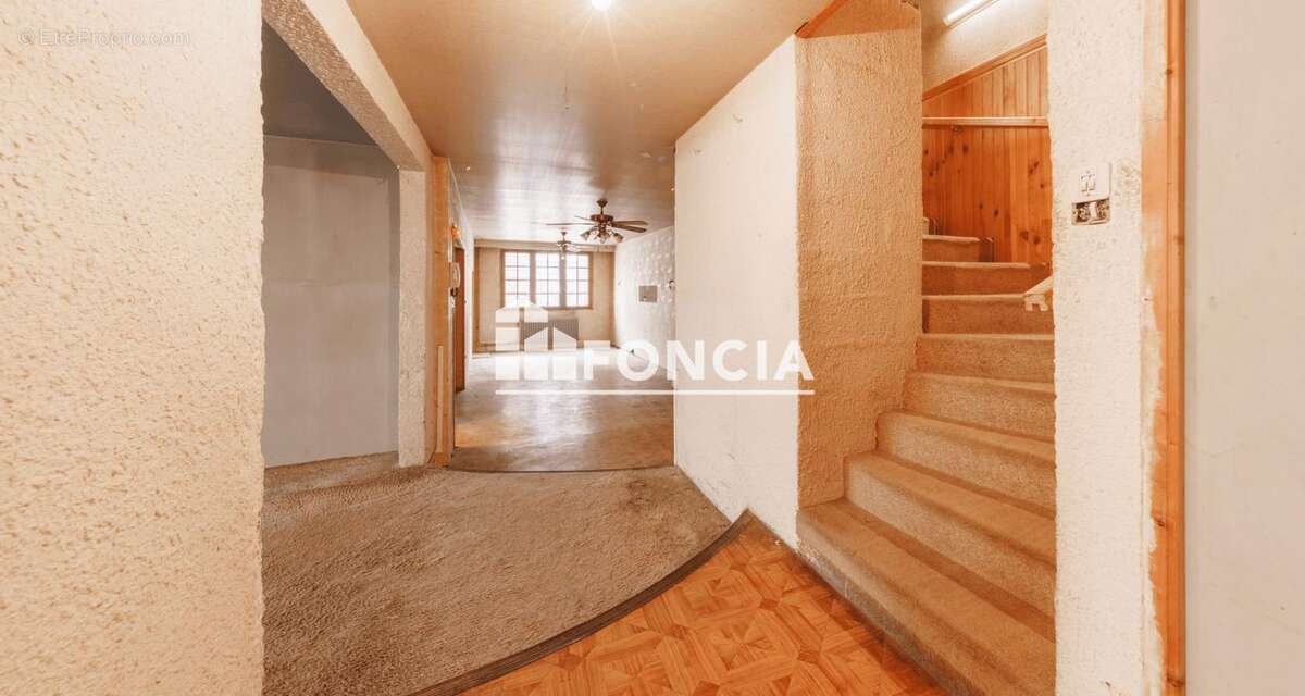 Maison indépendante 5 pièces 207 m² avec dépendances, cour et cave vigneronne - photo 11