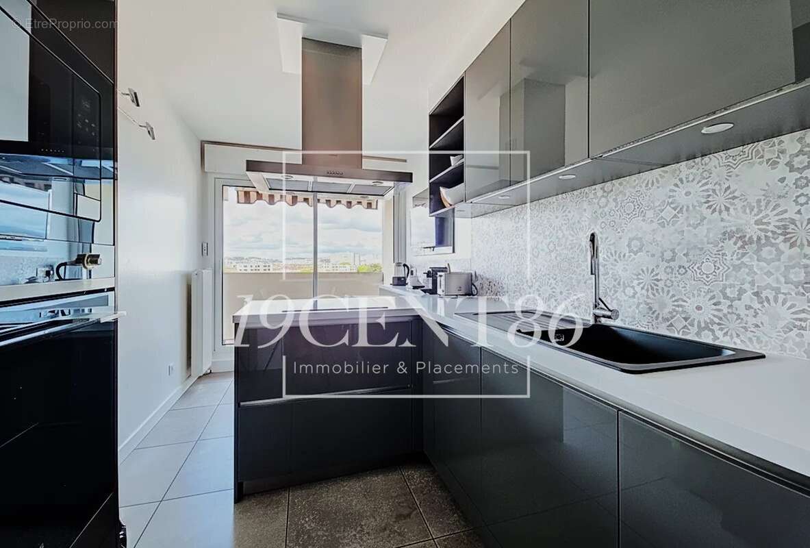 Appartement à LYON-8E
