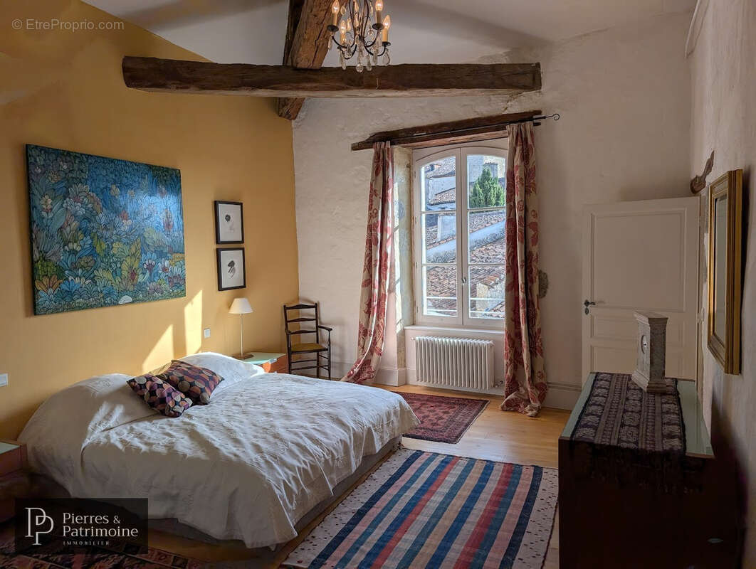 Maison à MEZIN