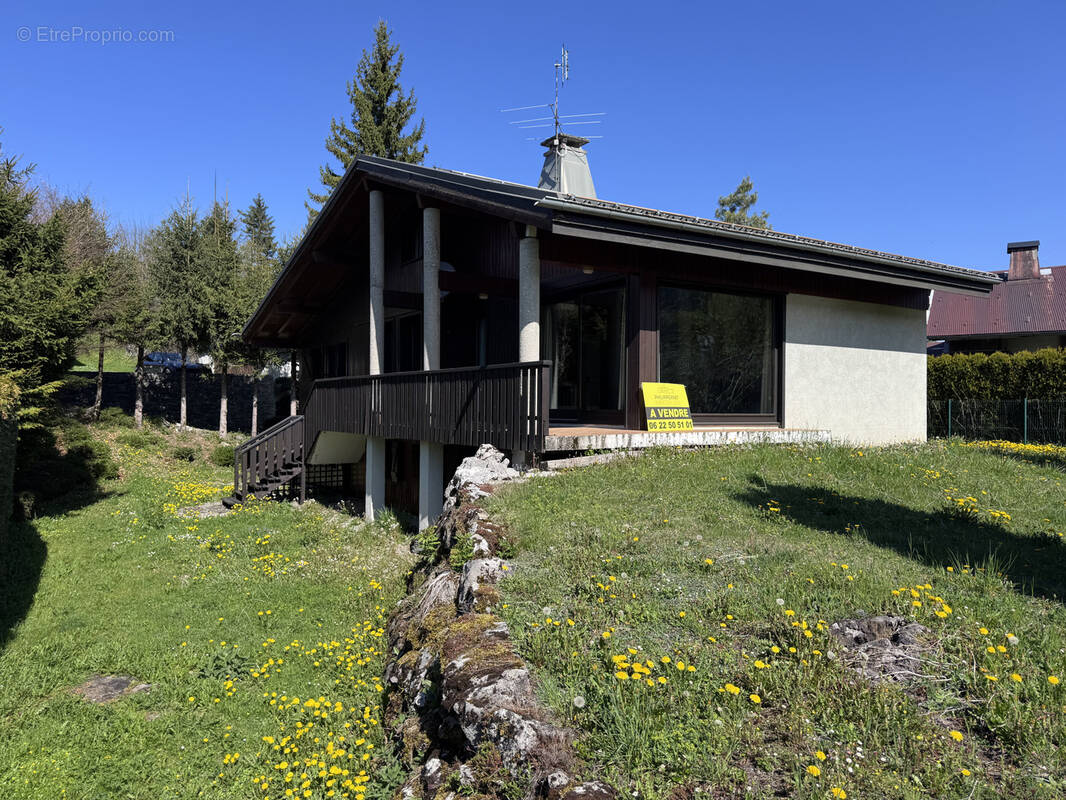 Maison à ARACHES-LA-FRASSE