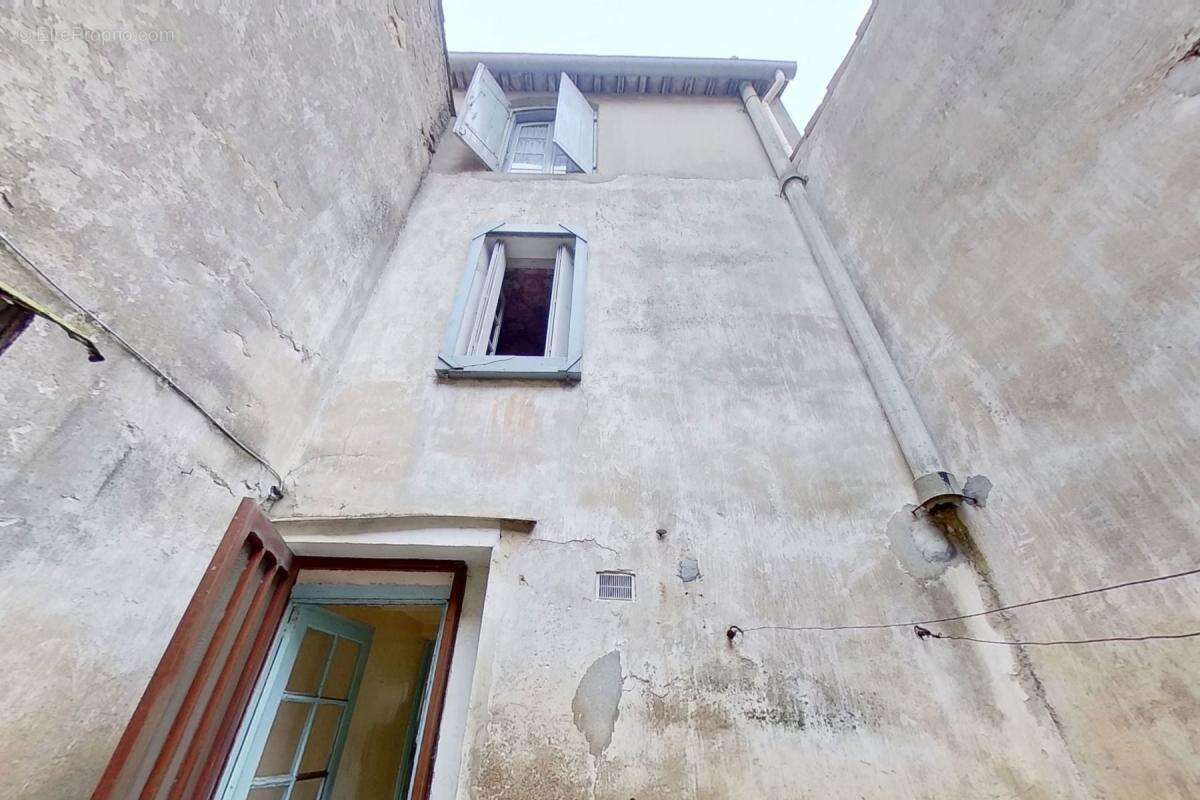 Maison à LEZIGNAN-CORBIERES