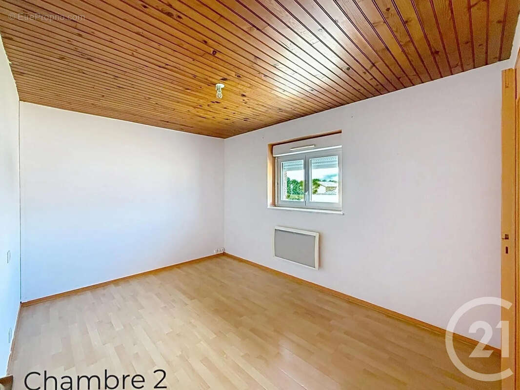 Appartement à REPLONGES