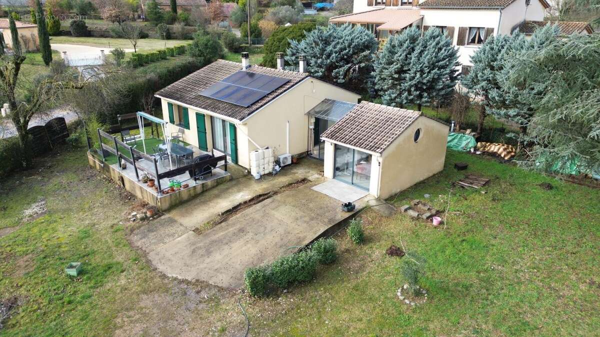 Maison à LABLACHERE