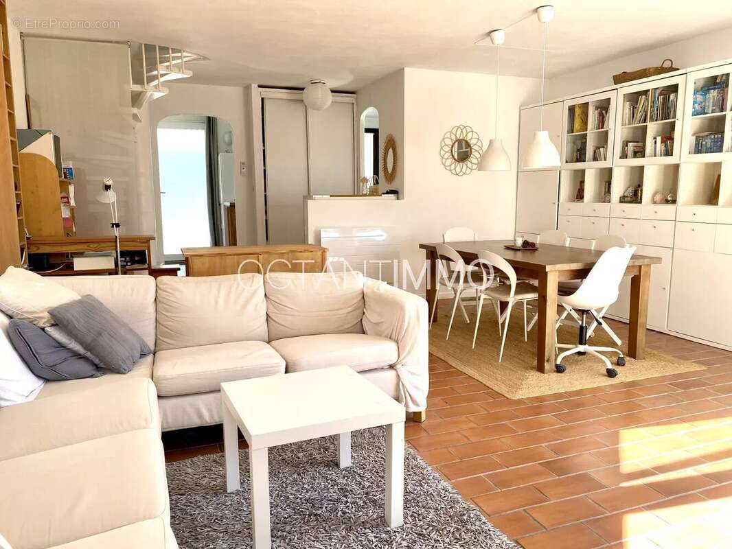 Maison à VALBONNE