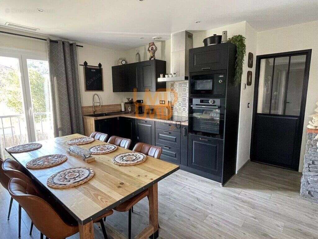 Villa 4 faces plain pied 114 m2 avec piscine - photo 6