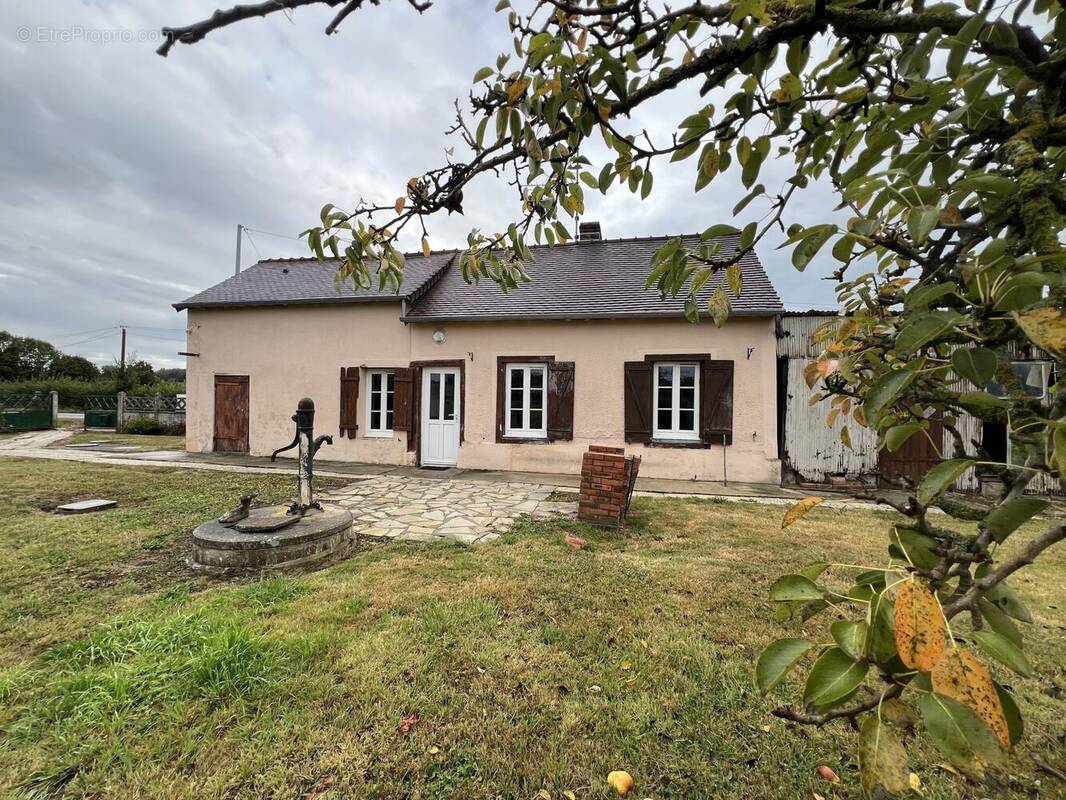 Maison à MEZIDON-CANON