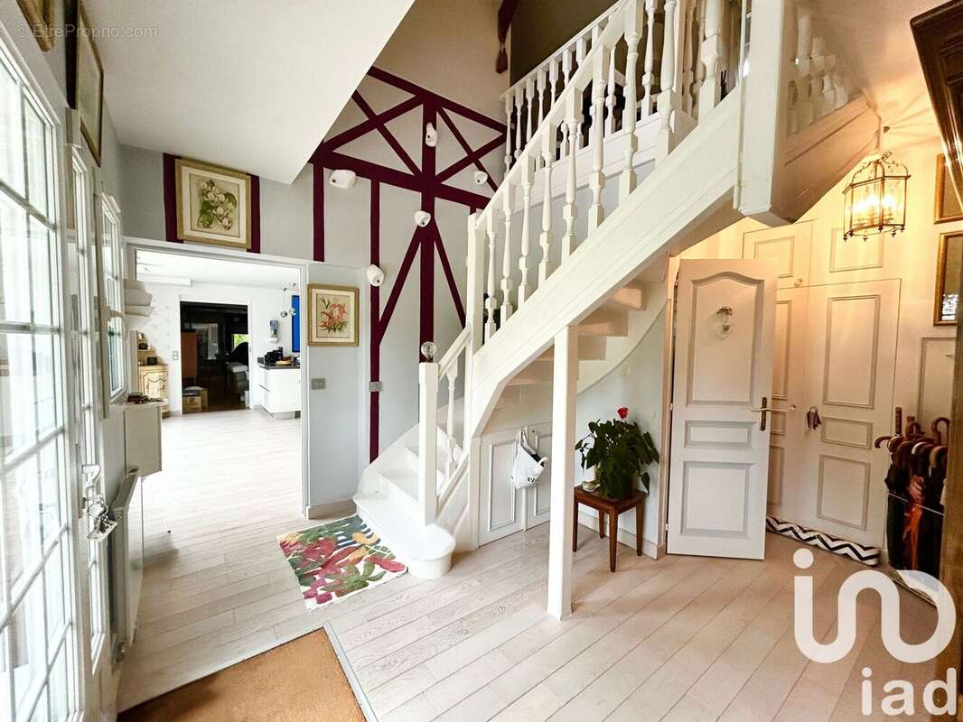 Photo 3 - Maison à SAINT-FARGEAU-PONTHIERRY