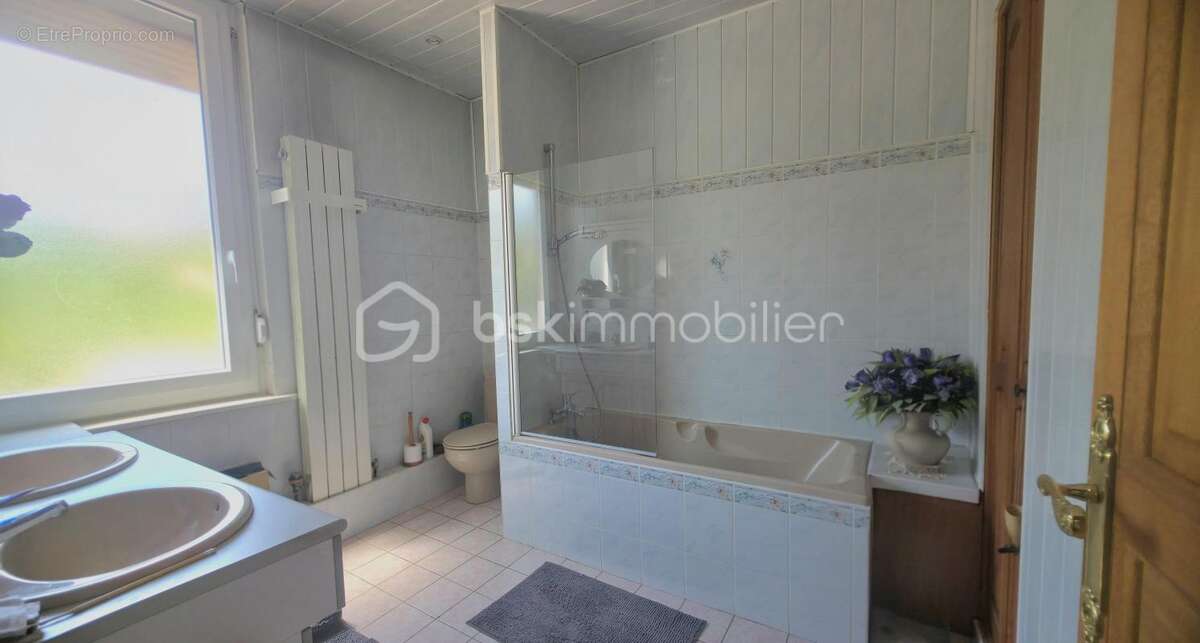 Amienoise ' saint anne ' 94m2 3 chambres proche centre - photo 8