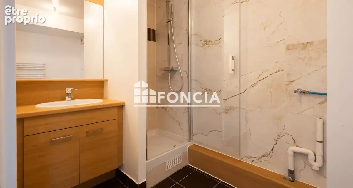 Appartement 4 pièces récent Quartier du Lycée DESCARTES - photo 16