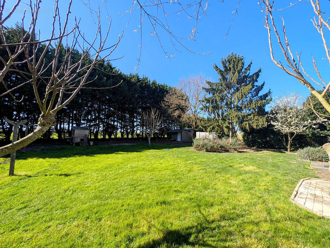 Maison à SAULGE-L'HOPITAL