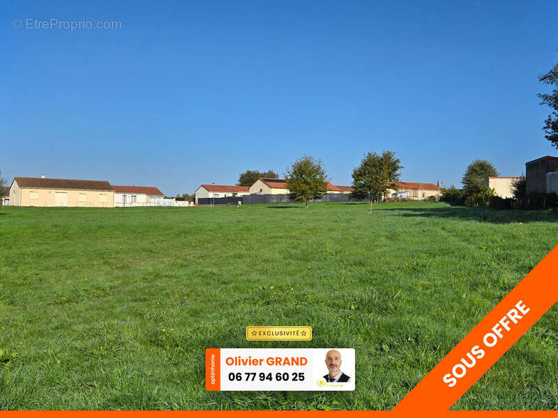 Terrain à ORADOUR-SUR-GLANE