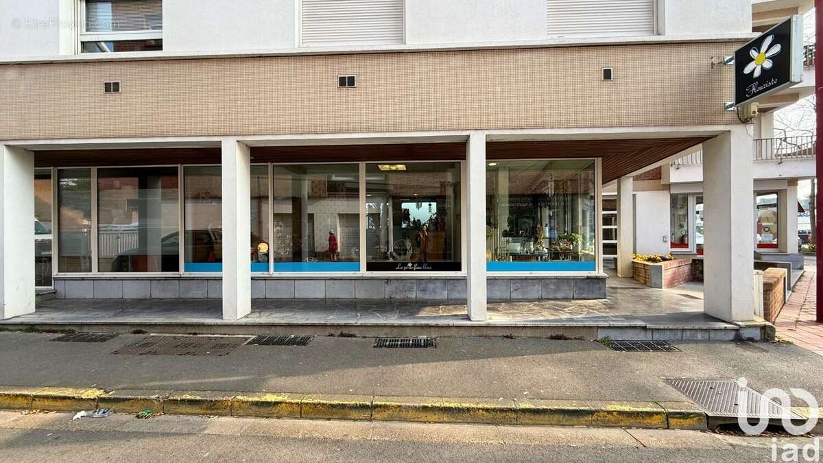 Photo 2 - Commerce à HAZEBROUCK