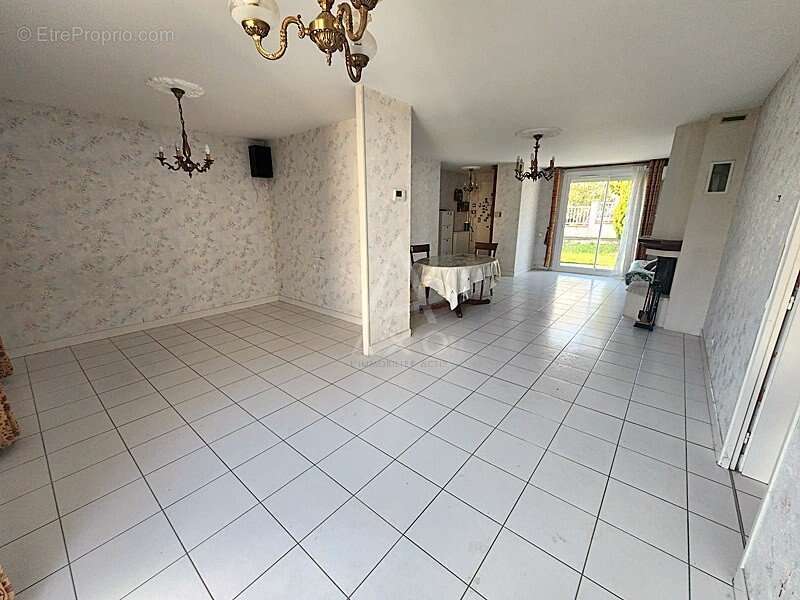 Maison à SAINT-JEAN