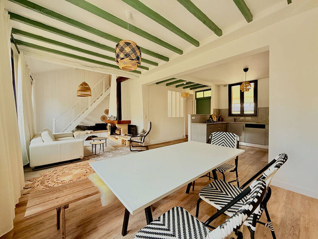 Maison à IVRY-SUR-SEINE