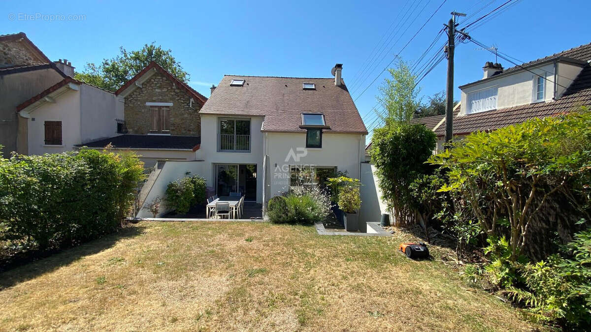 Maison à VIROFLAY