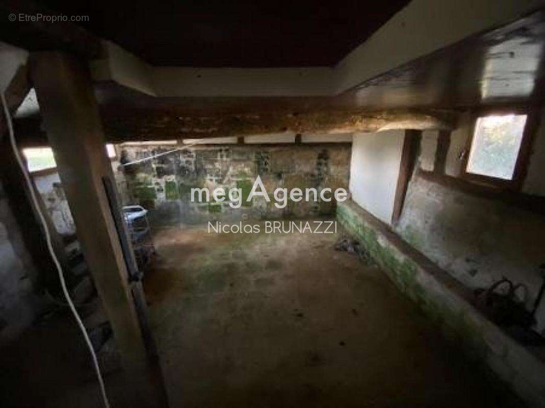 Terrain à NEUVILLE-SUR-TOUQUES