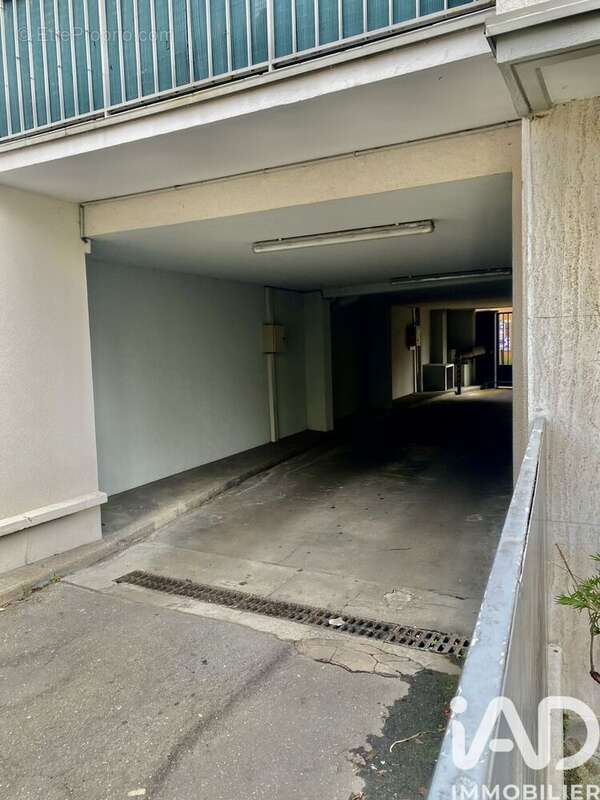 Photo 7 - Parking à PARIS-20E