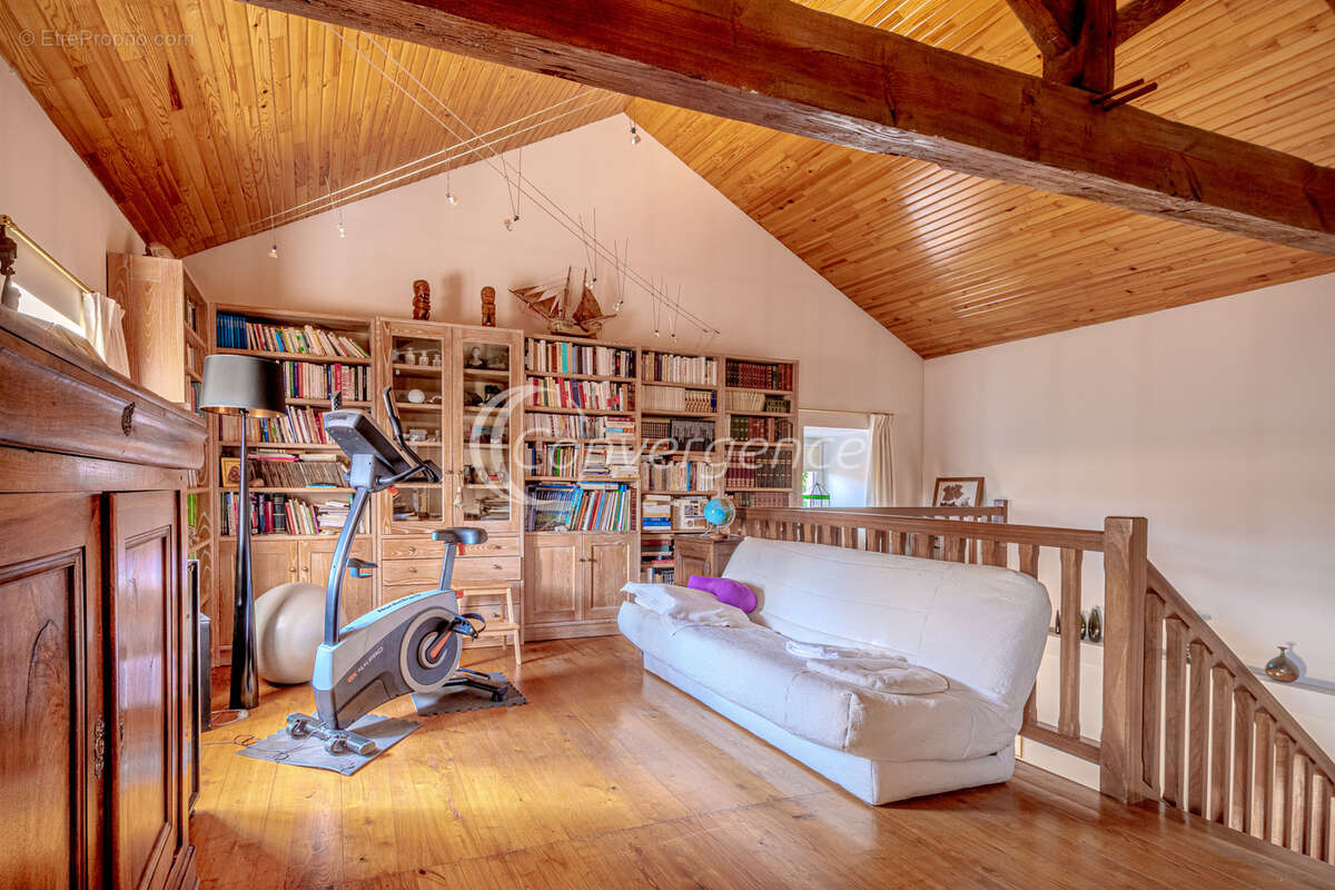 Maison à SEREILHAC