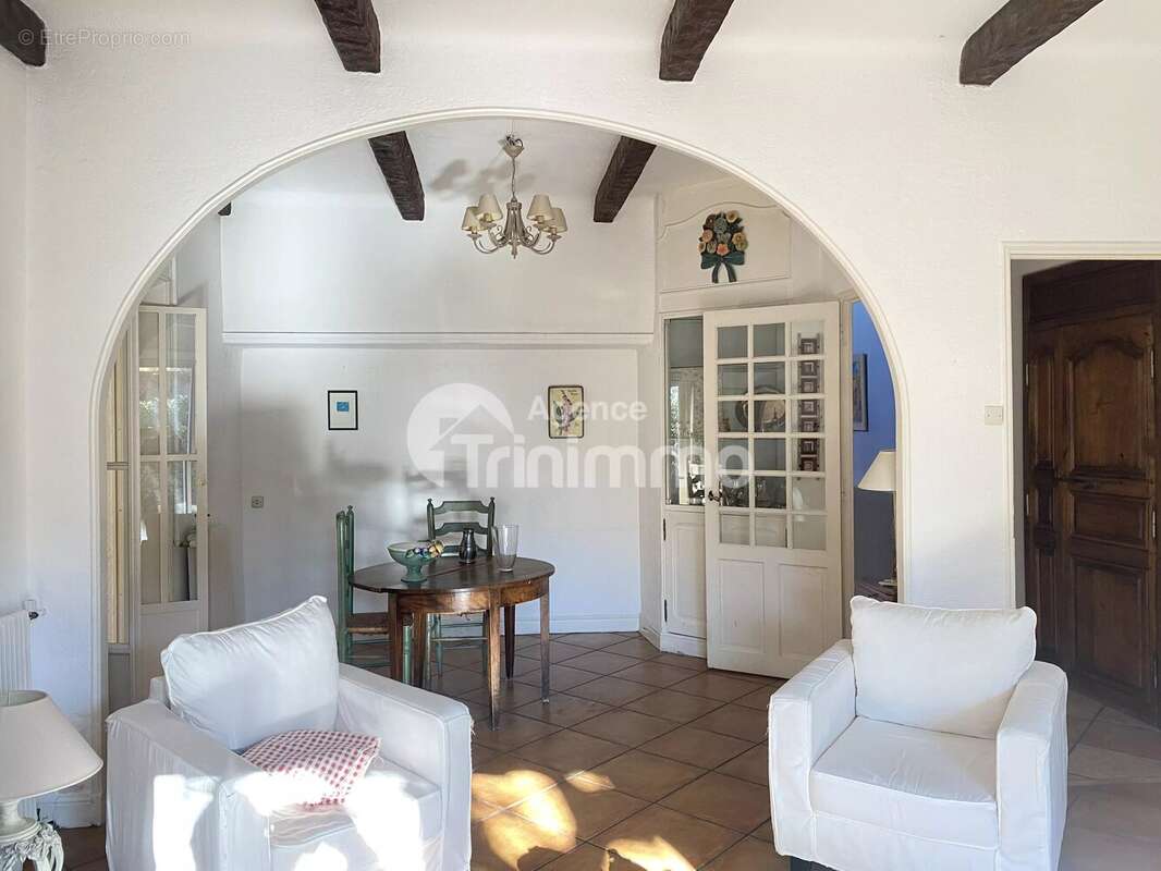 Maison à MORIERES-LES-AVIGNON