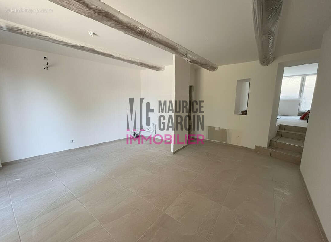 Appartement à VACQUEYRAS