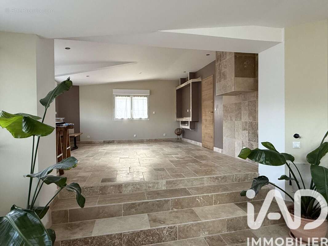 Photo 6 - Maison à CRECY-LA-CHAPELLE