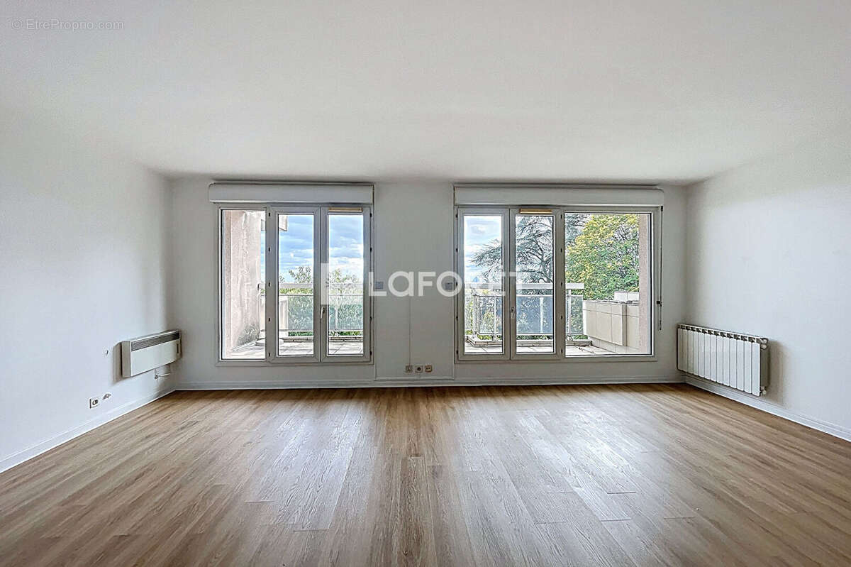 Appartement à SURESNES