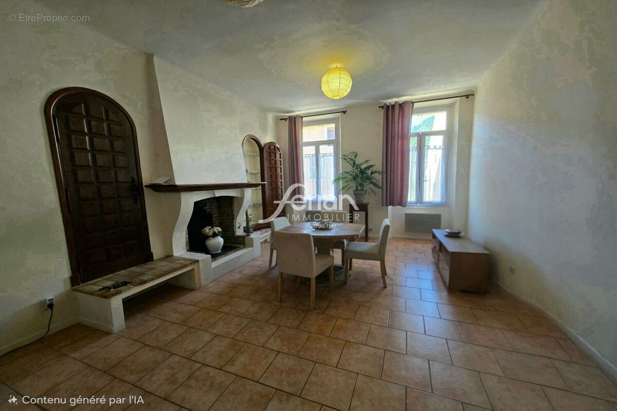 Appartement à SALERNES
