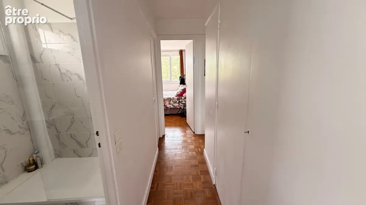 Saint-cloud - appartement familial renove - vue degagee tour eiffel - photo 7