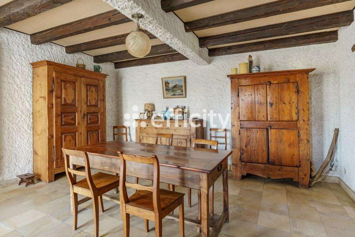 Maison à LUCINGES