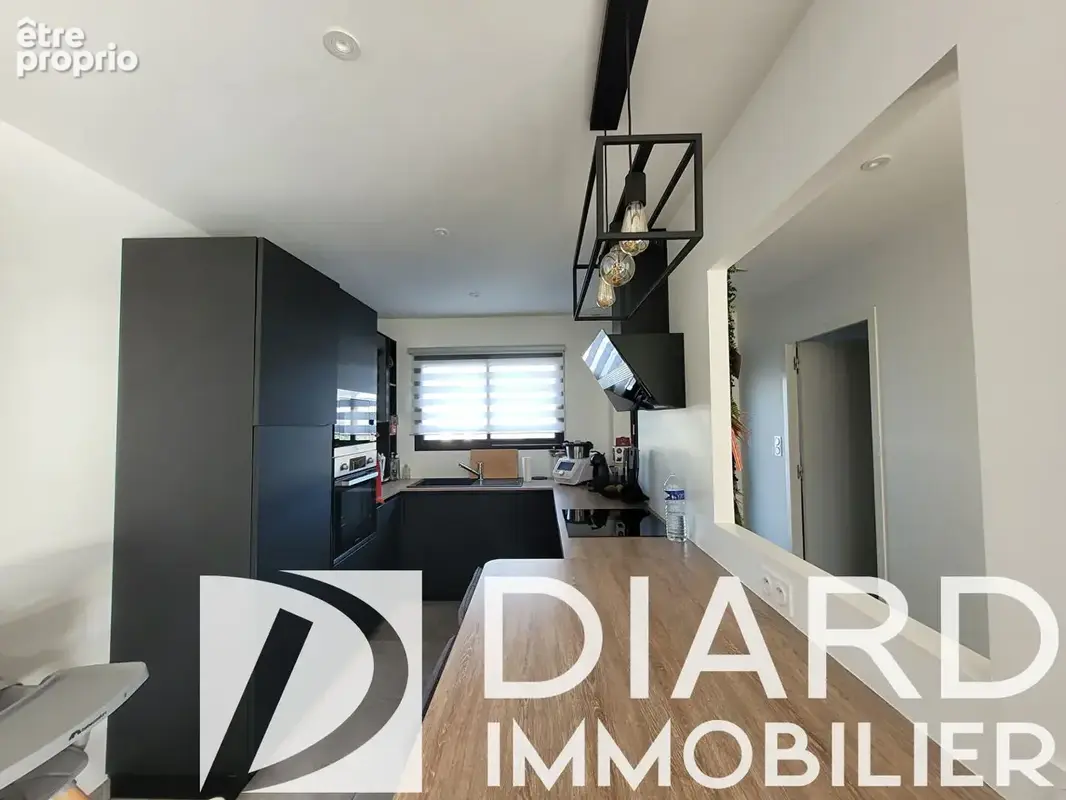 Maison récente 4 pièces à vendre à Vitré - 88,20 m² avec jardin et garage - photo 2