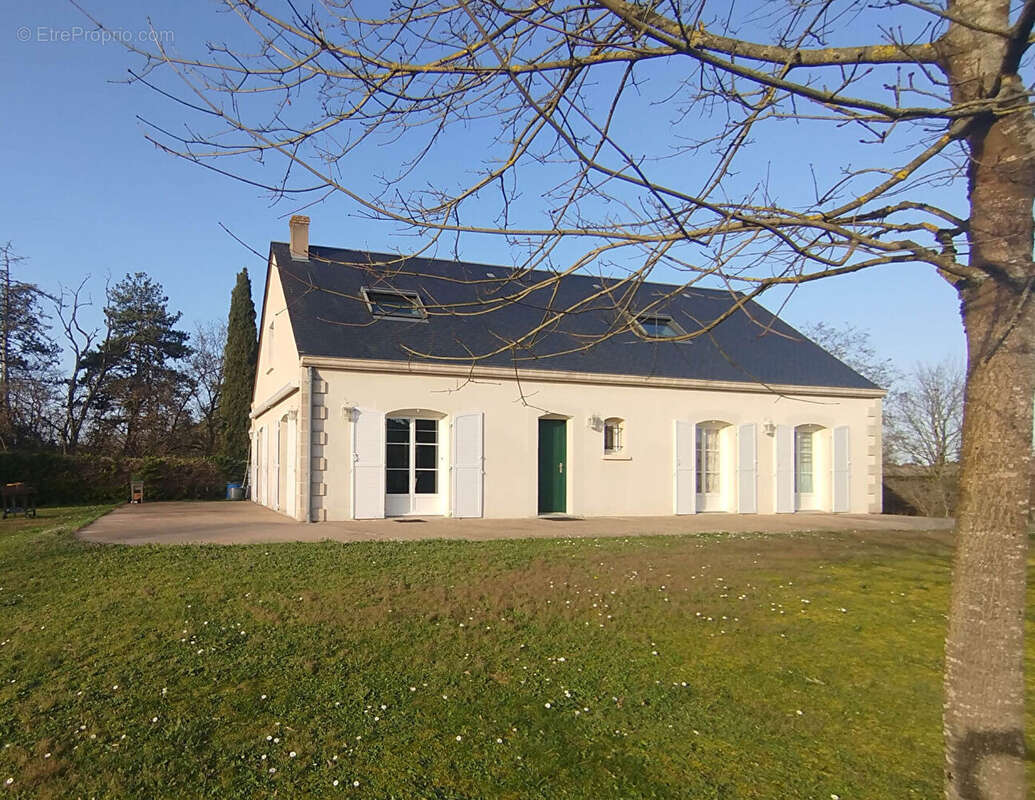 Maison à MONTLOUIS-SUR-LOIRE