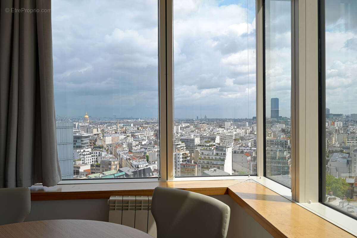 Appartement à PARIS-15E