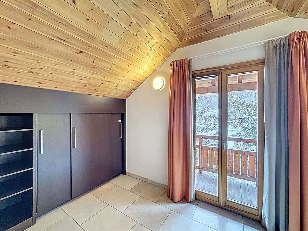 Appartement à SAINT-CHAFFREY