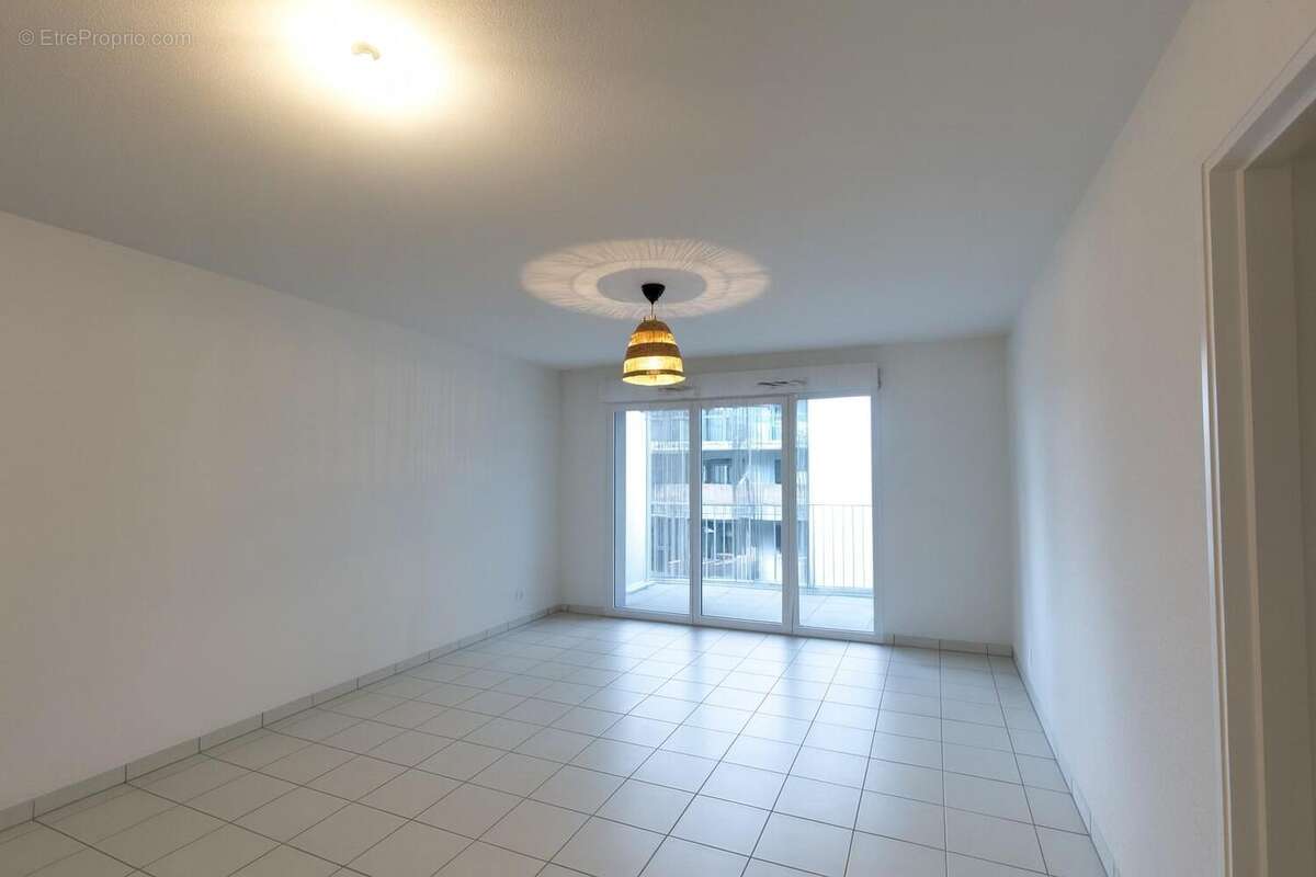   - Appartement à TOULOUSE