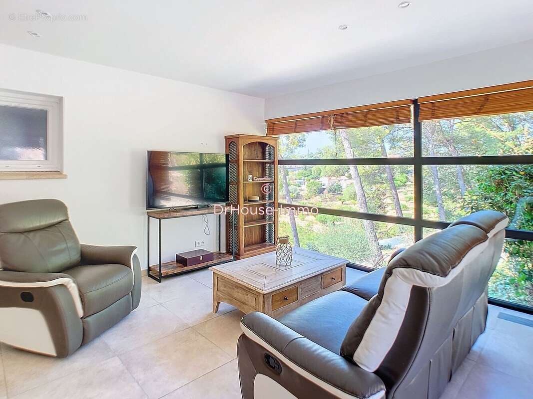 Maison à ROQUEVAIRE