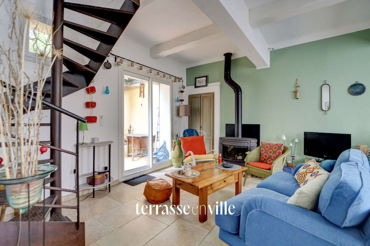 La ciotat - vieux port - maison t4 74m2 - cour intérieure - 495000€ - photo 9