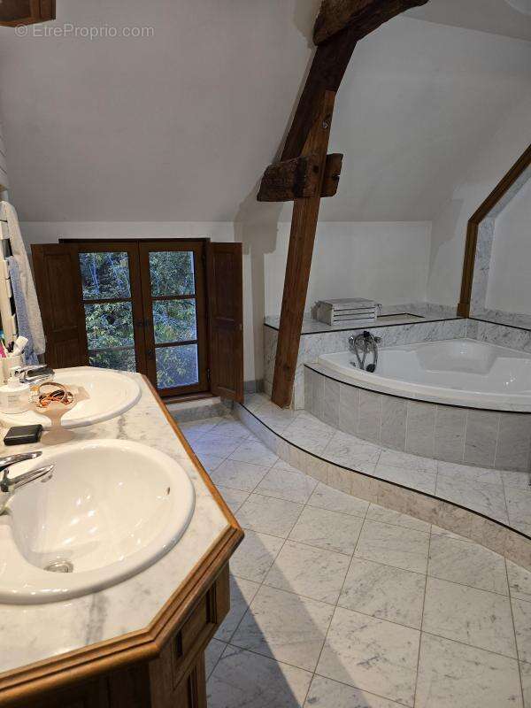 Maison à MONTREUIL-BELLAY