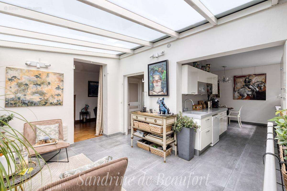 Maison à COURBEVOIE