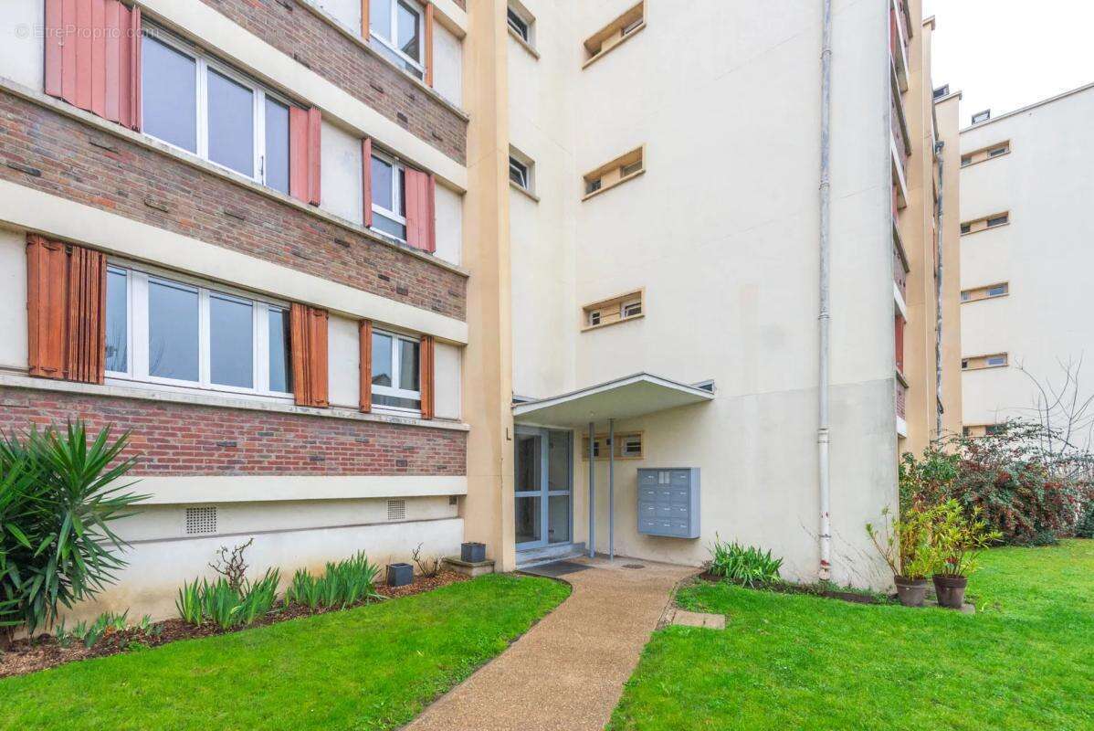 Appartement à COLOMBES