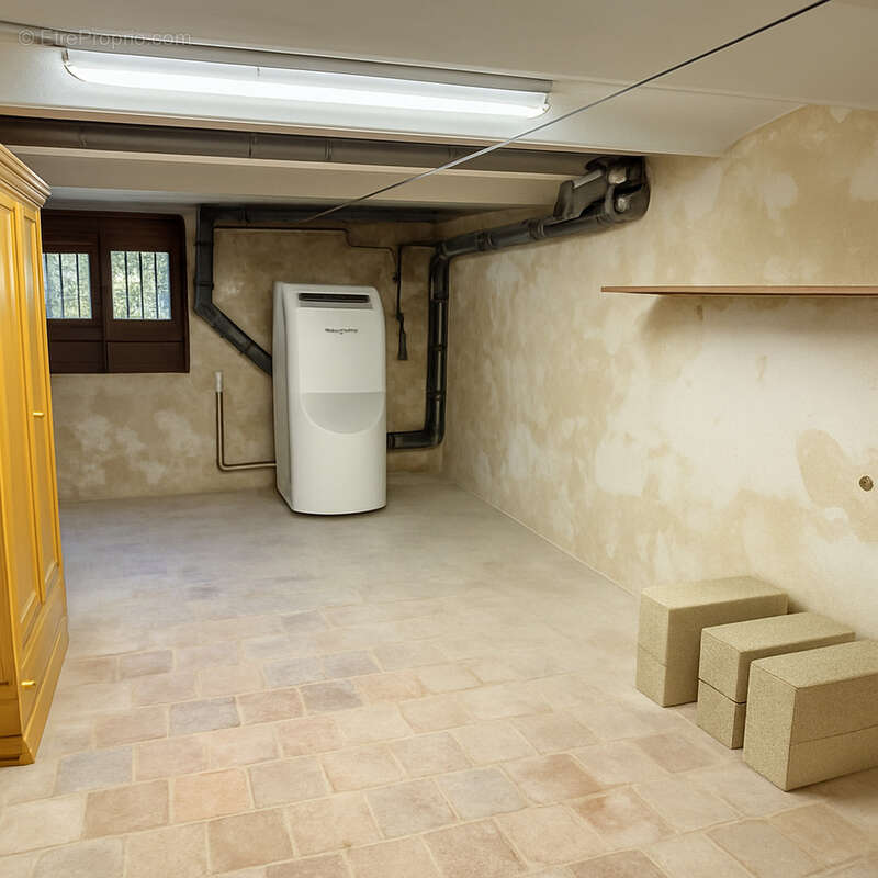 Maison à SOLLIES-TOUCAS